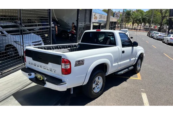 399845-chevrolet-s10-20251105104104451142
