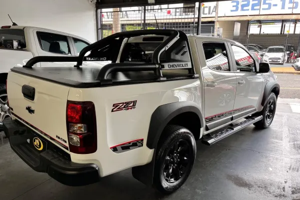 405798-chevrolet-s10-20251212083135336096