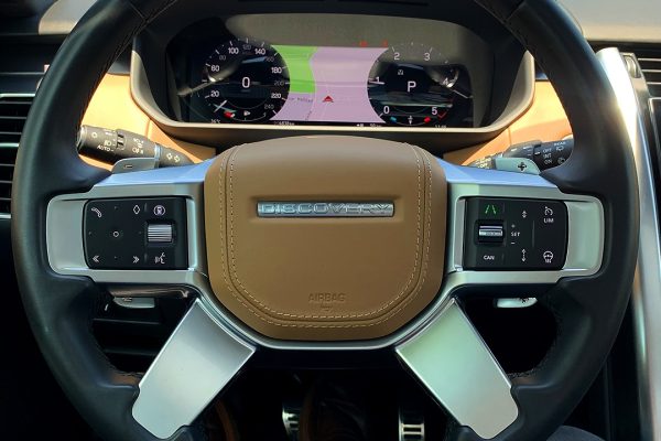 A-𝘝𝘌𝘕𝘋𝘈-▃▃▃▃▃▃▃▃▃▃▃▃▃▃▃▃▃▃▃☑️-LAND-ROVER-NEW-DISCOVERY-METROPOLITAN-EDITION-3.0-SE-I6-MHEV▃-9
