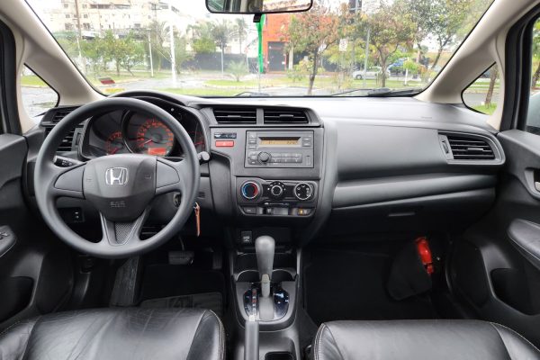 HONDA-FIT-12