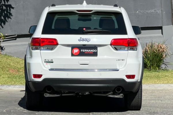 JEEP-GRAND-CHEROKEE-2
