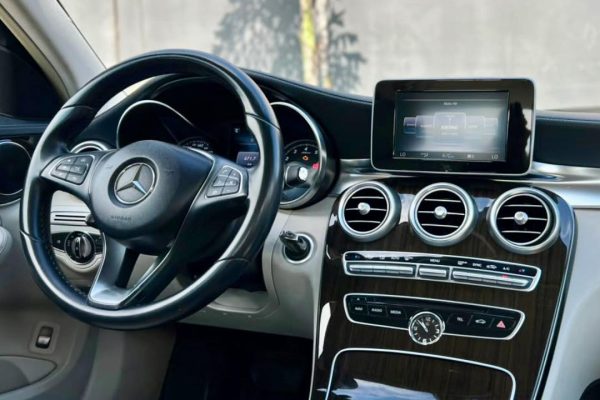 MERCEDES-BENZ-C-180-1.6-TURBO-6