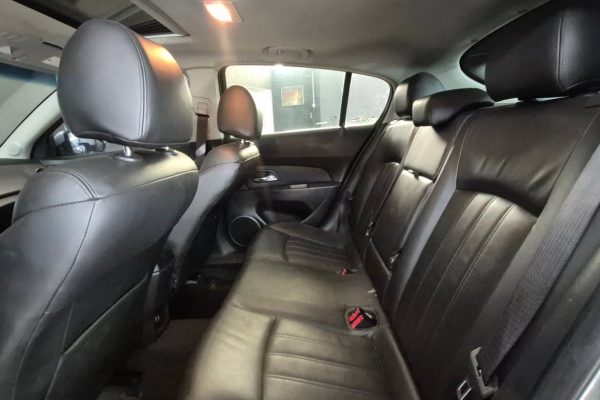 Quem-gosta-de-sol-e-so-abrir-o-teto-solar-e-curtir-Cruze-LTZ-2014Motor-1.8-flexCambio-Automatic-8