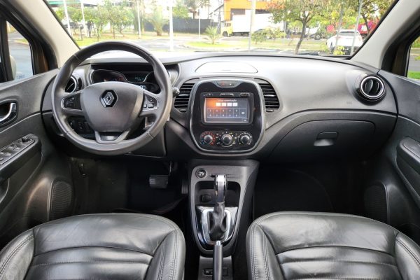 RENAULT-CAPTUR-13