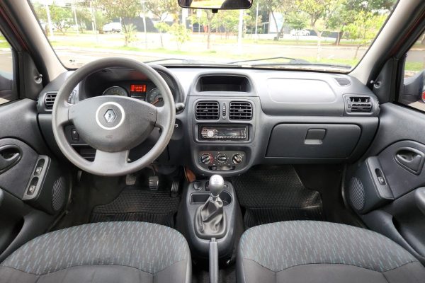 RENAULT-CLIO-10