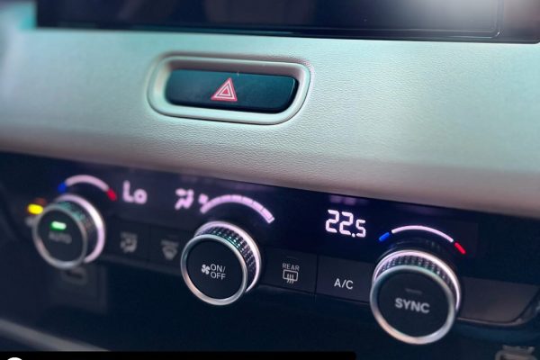 🚗-Honda-HR-V-Touring-1.5-Turbo-–-2023-2023💰-Por-apenas-R169.900✔️-Motor-1.5-Turbo-Flex-–-po-4